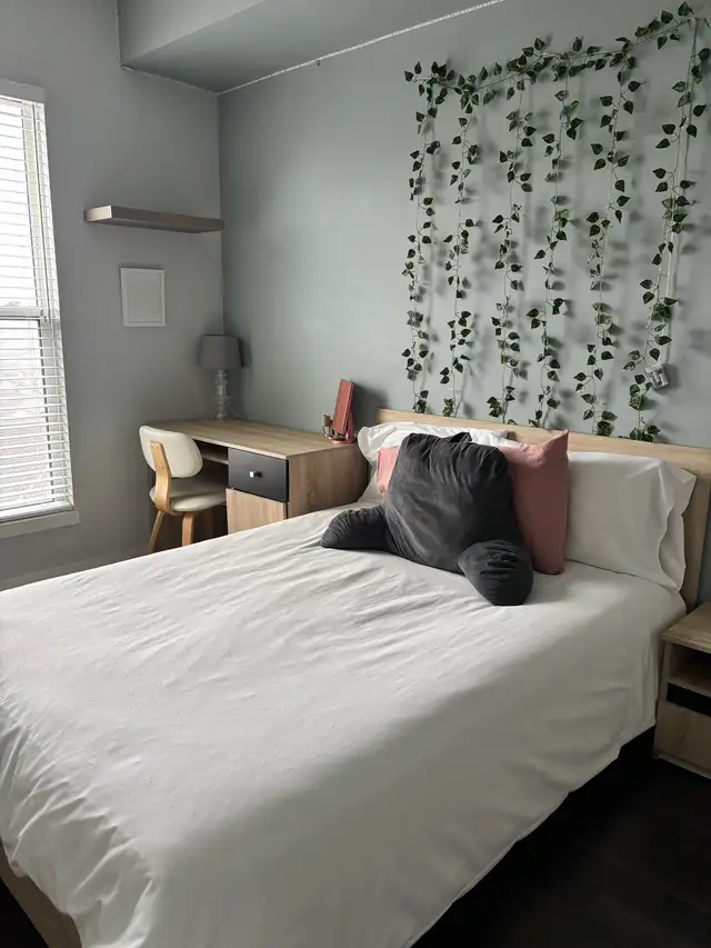 Student rental Laurier/ Waterloo/ University/ Conestoga College in Long Term Rentals in Kitchener / Waterloo - Image 9