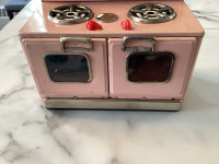 Vintage 1950’s child’s doll size electric stove