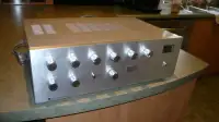 TOA 120 Watts amplifier (read) / Ampli TOA (tel quel)