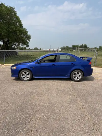 2008 Mitsubishi lancer es 4 cyl auto trans. A/C sunroof heated seats remote start. runs and drives g...