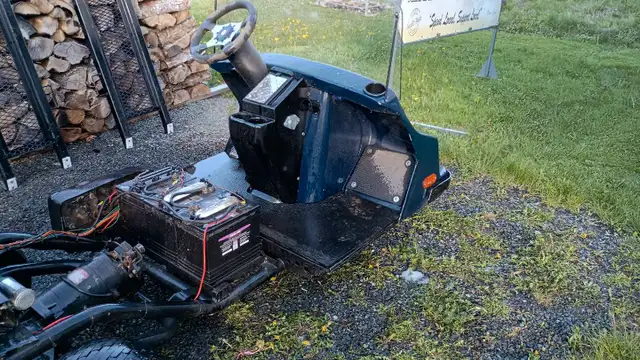 Harley Davidson EV golf cart in Other in Miramichi - Image 3