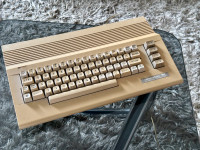 Commodore 64C in box