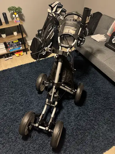 CADDYTEK 4-WHEEL GOLF PUSH CART – MINT / LIKE NEW – FOLDING, View more