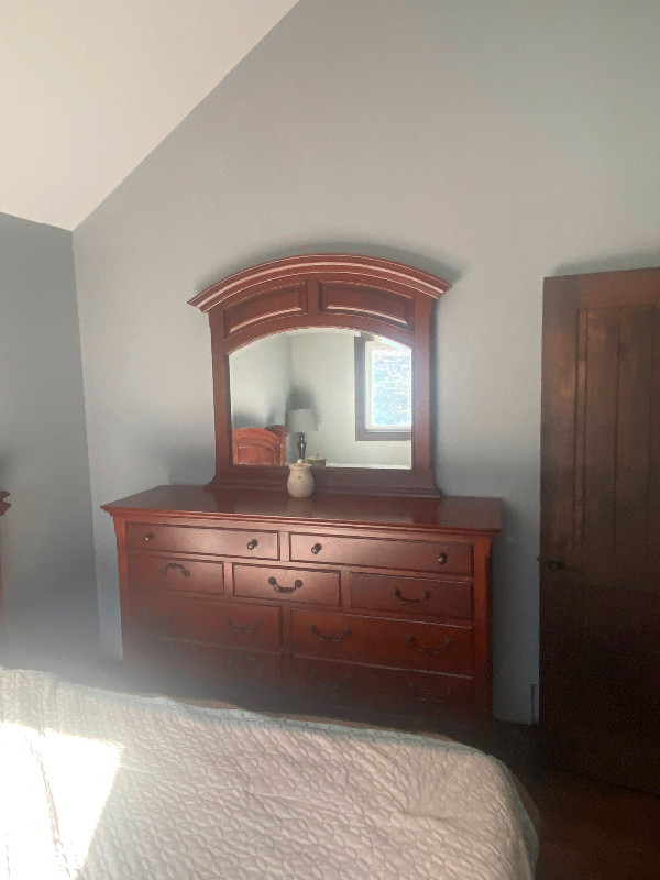 Bedroom Dresser, head board. in Dressers & Wardrobes in Kingston - Image 2