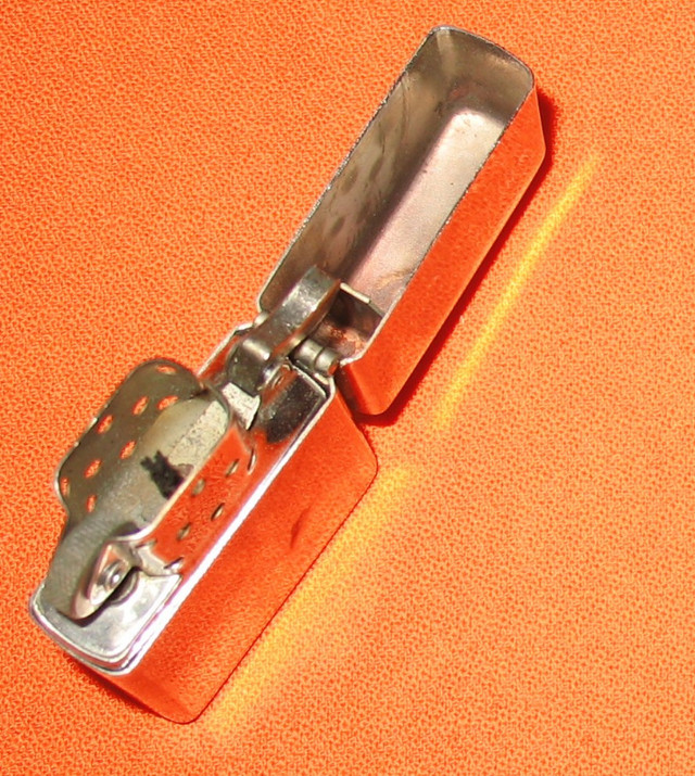 Cigarette Lighter "KANTAI T10" -Reads: Since 1989 - Used- in Arts & Collectibles in Edmonton - Image 3