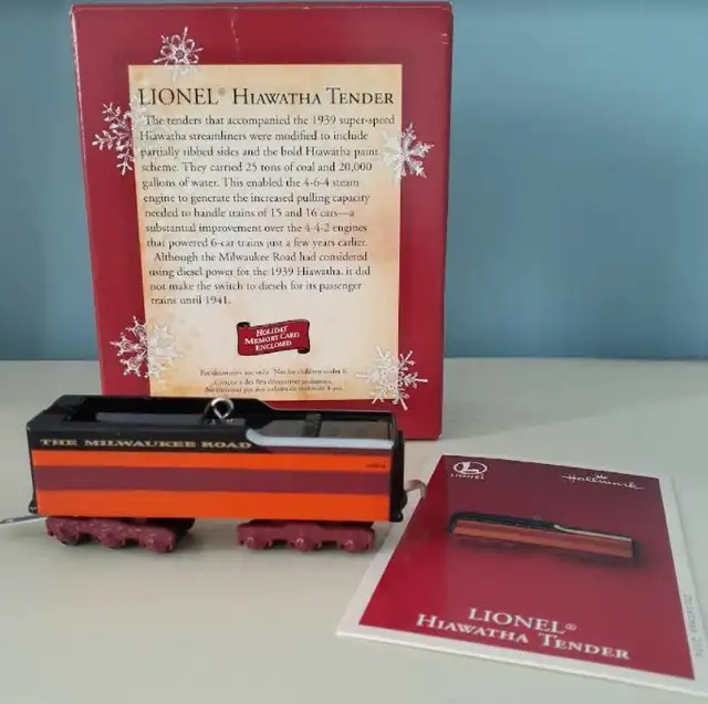 2004 Hallmark Keepsake Ornament Lionel Hiawatha Tender train in Arts & Collectibles in Markham / York Region - Image 3