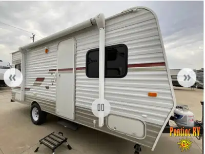 Starcraft AR-One Travel Trailer w/Rear Booth Dinette w/Overhead Storage Space, Refrigerator, A/C, Ba...