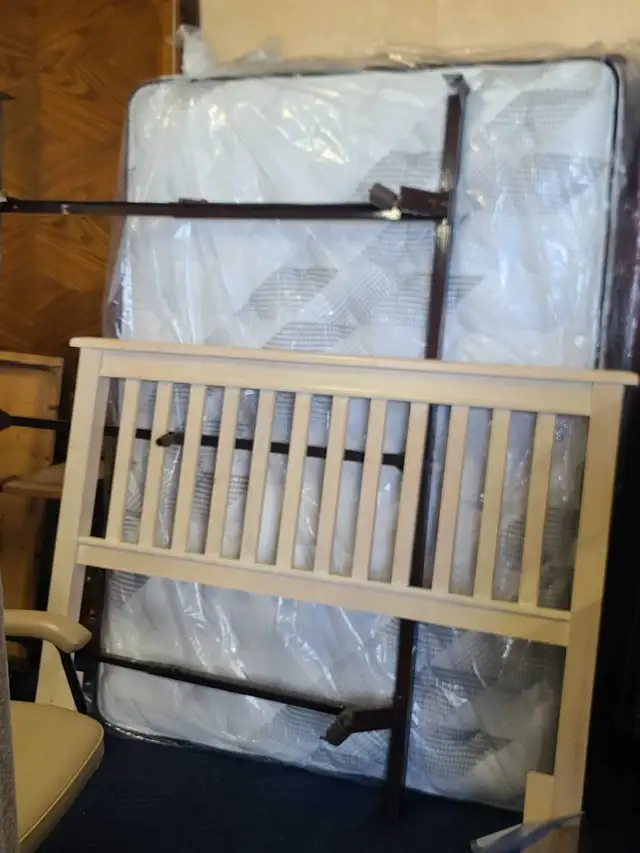 Queen size bedframe, Mattress and Box Spring Set in Beds & Mattresses in Delta/Surrey/Langley - Image 3