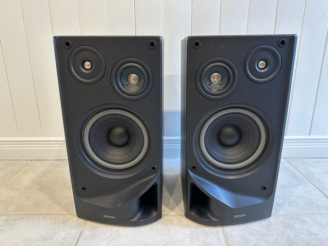 Denon speakers. in Stereo Systems & Home Theatre in Kitchener / Waterloo - Image 2