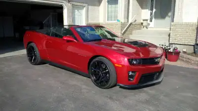 2013 ZL1 Camaro Convertible Car is a 1 owner 9100 Km's or 5654 miles. Car is in mint condition Alway...