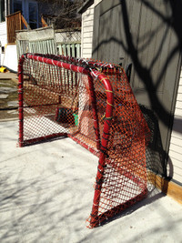Large hockey net heavy durable plastic orange fencing mesh
