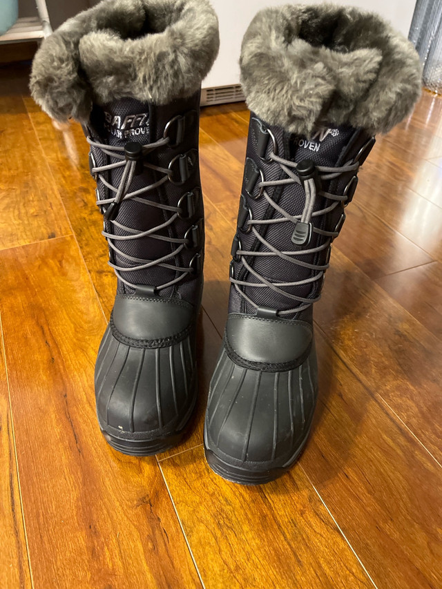Baffin boots, women’s size 6 in Women's - Shoes in Calgary - Image 2