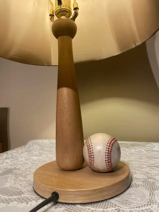 Vintage Baseball Lamp, Bat with ball 22” High (Working) in Indoor Lighting & Fans in Hamilton - Image 4