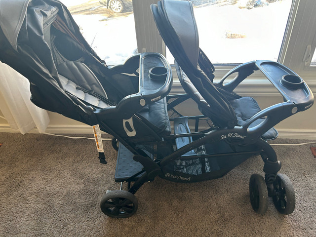 Double stroller in Strollers, Carriers & Car Seats in Calgary