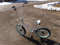 Huffy 20" cruiser with big ape's and large basket