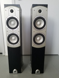 Precision Acoustics 5XT2 speakers in perfect condition