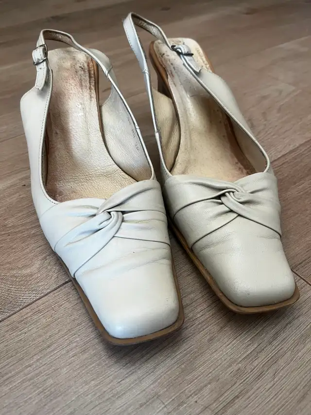 Free/negotiable High Heels Bundle in Women's - Shoes in Calgary - Image 3
