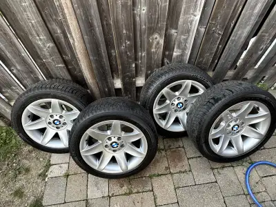 Selling a set of 4 Michelin X-Ice 3 winter tires with lots of tread left. Tires are 225/50R17 with 7...