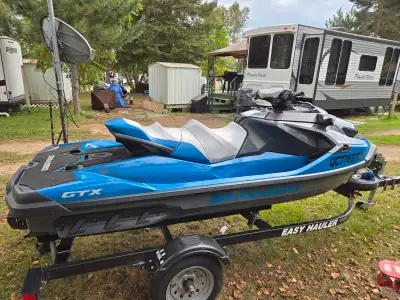 TT: 65 Hours A real beauty! TOURING MODEL 70 L Fuel Tank! (ALL DAY TOURING!) - EASY HAULER TRAILER -...
