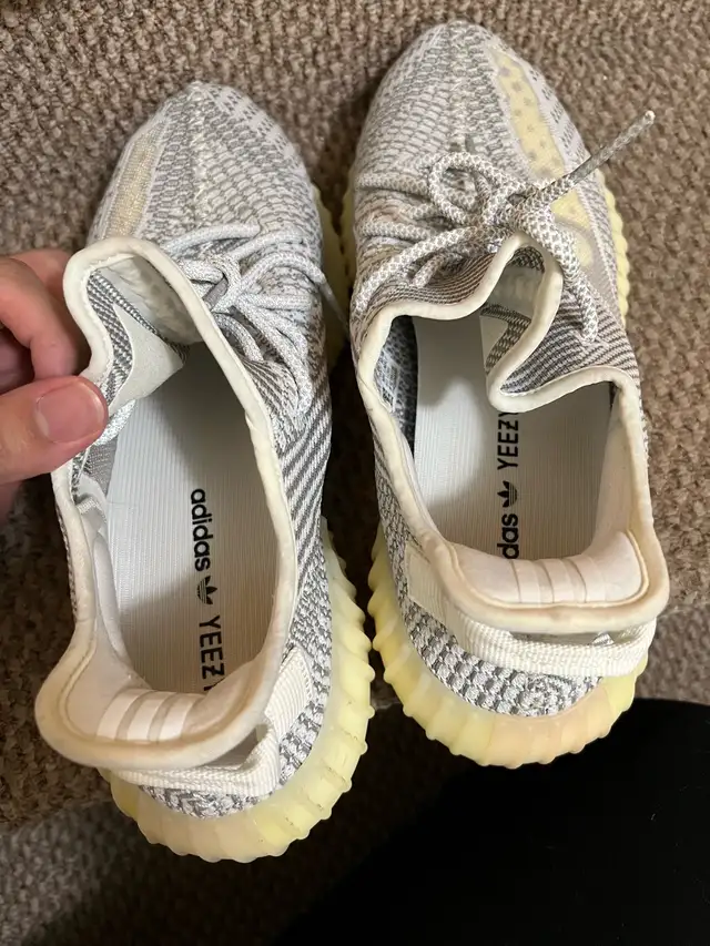 Adidas yeezy 350 static grey in Men's Shoes in Mississauga / Peel Region - Image 5