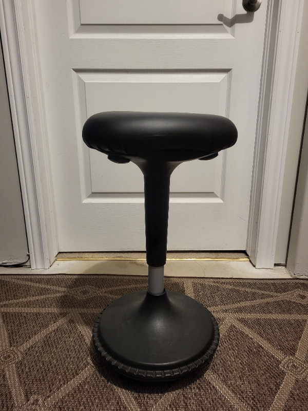 Wobble stool by Uncaged Ergonomics in Chairs & Recliners in Hamilton - Image 4