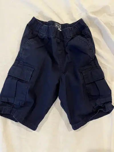 NAVY BOYS KHAKI SHORTS - Size 5 like new, View more