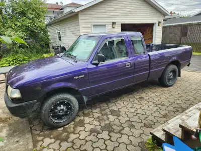 Échange ou 2500$ Ranger automatique 2x4 moteur 3L frein bien tourne bien cabine sans porte arrière B...