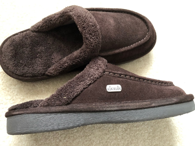 Brand New Men Nuknuuk Slippers in Men's Shoes in Calgary - Image 4