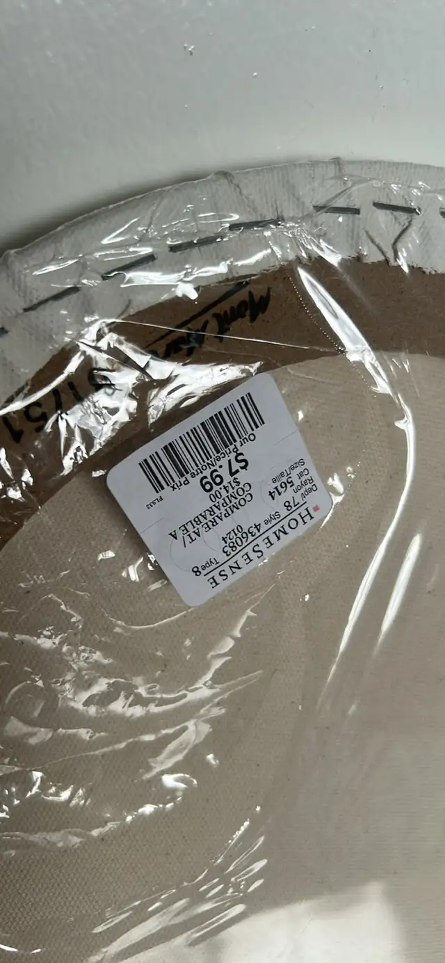 round canvas  in Hobbies & Crafts in Ottawa - Image 4