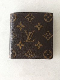 Authentic Louis Vuitton small wallet. 