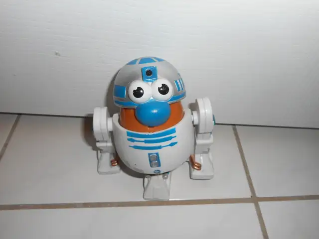 STAR WARS R2D2441075149581864961