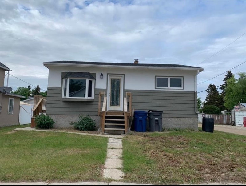 Cute house located half hour East of Regina in Vibank Houses for Sale