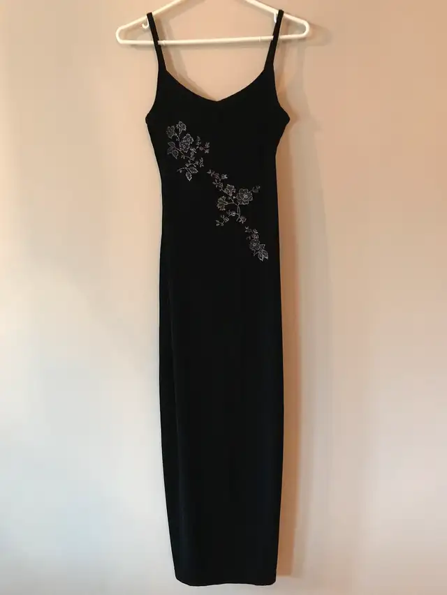 dresses for wedding and special occasions size 6 in Women's - Dresses & Skirts in Regina - Image 10