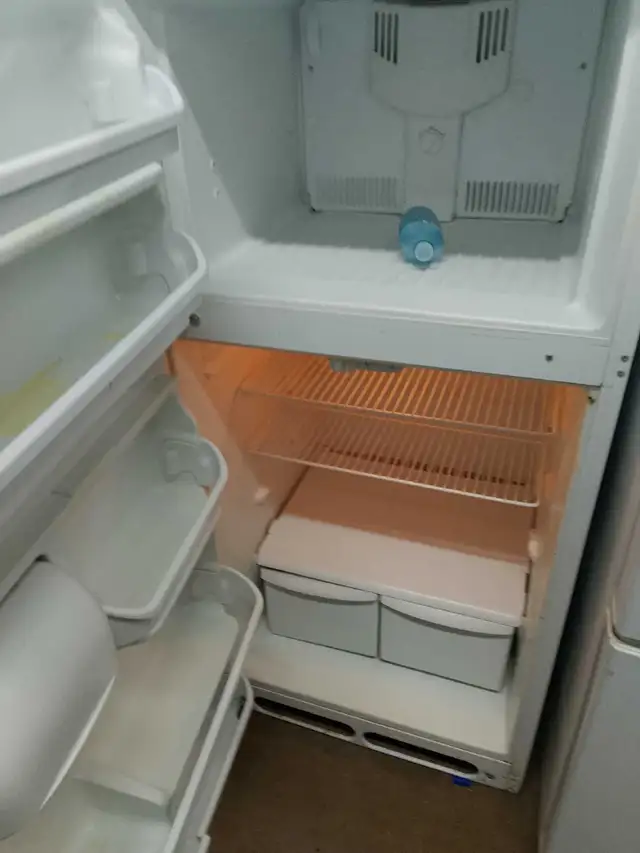 cheap fridges $120 each  in Refrigerators in Kitchener / Waterloo - Image 4