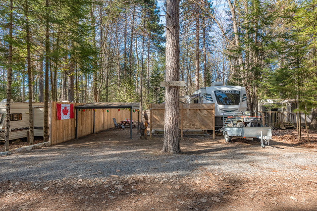 2021 FOREST RIVER 37ft CAMPER ON CAMPING LOT 50 MINS FROM OTTAWA in Travel Trailers & Campers in Renfrew - Image 2