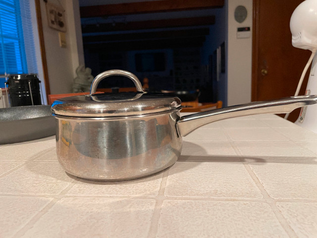 Stainless Steel Pot in Kitchen & Dining Wares in Cape Breton