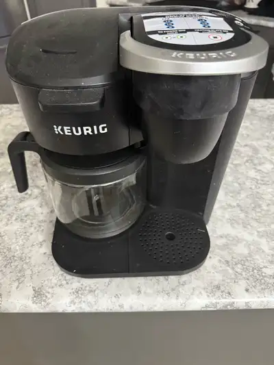 Keurig coffee maker. Can make individual cups or 12 cups pot. Has very large water resivoir. Excelle...