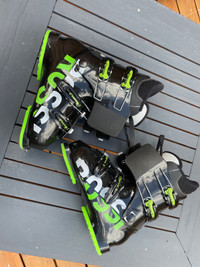 Alpine downhill ski boots 24.5 & 25.5 mondo - 285/298 underfoot