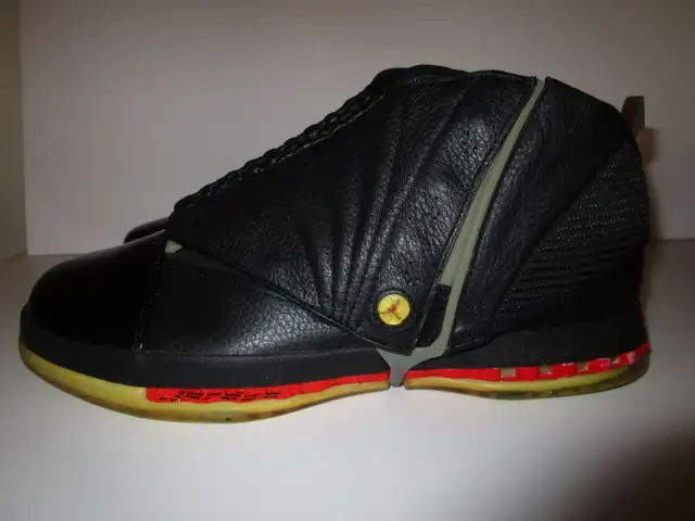 USED size 13 Nike, Jordan and Adidas Shoes in Men's Shoes in City of Toronto - Image 7