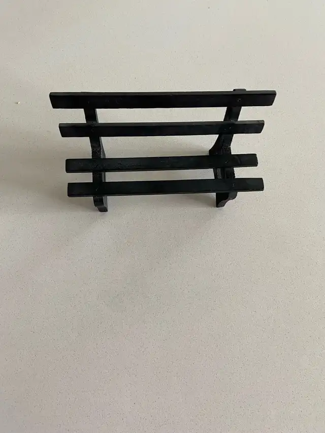 Miniature Wood Park Bench - Black in Home Décor & Accents in Calgary - Image 4