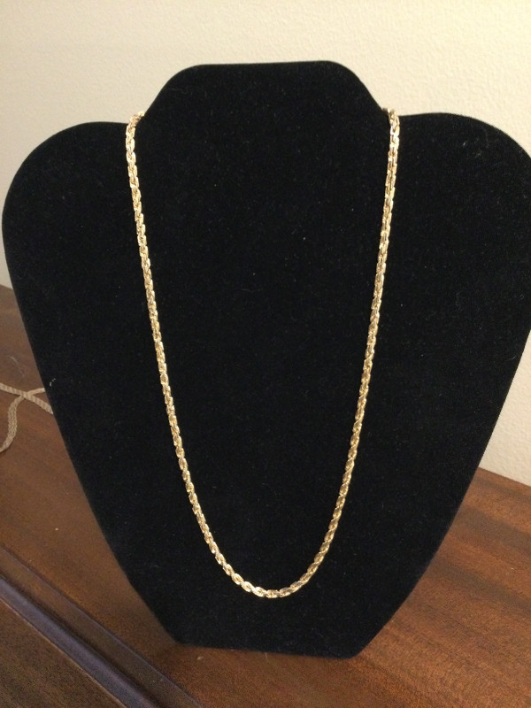 10kt Gold Chain in Jewellery & Watches in Saint John