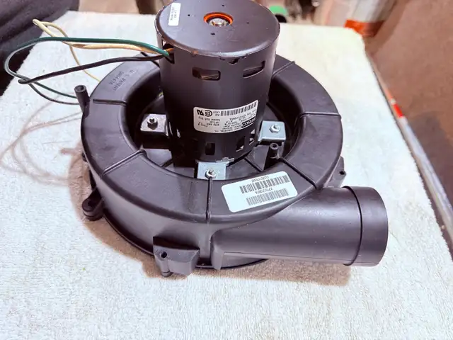 Fasco 7021-10928 Furnace Draft Inducer Motor. in Heating, Cooling & Air in Markham / York Region - Image 8
