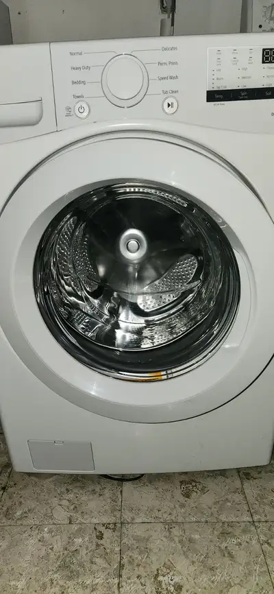 Machine a laver frontale, encore sous garantie, View more