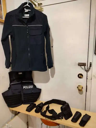 Etzel Police Tactical Vest and Fleece plus belt, downtown, View more