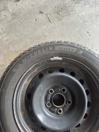215 /55/16 Michelin winter tires withsteel wheels. Were on a 2019 Honda Civic Tires were bought in 2...