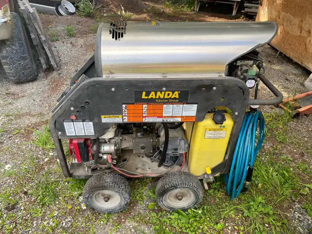 Industrial Hot/Cold water pressure washer in Other in Williams Lake - Image 5