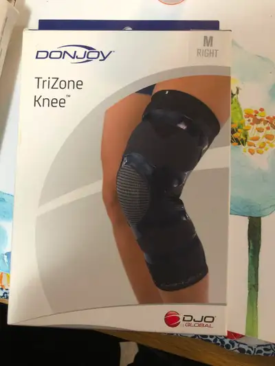 NEW DonJoy TriZone Knee Sleeves - Left & Right, Size Med., View more
