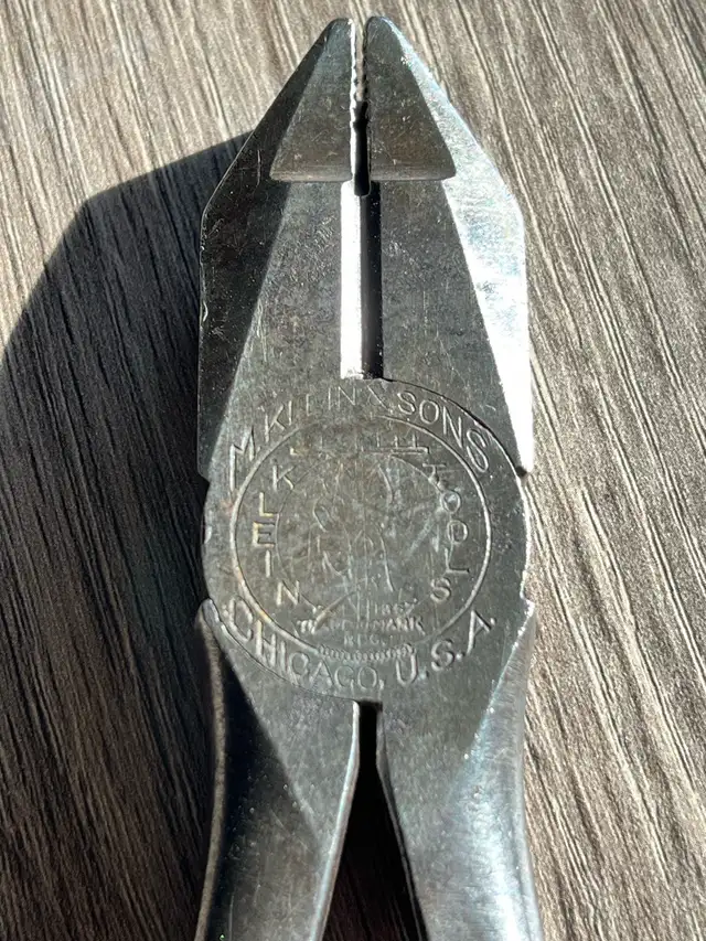 M Klein And Sons vintage pliers in Hand Tools in Kawartha Lakes - Image 7