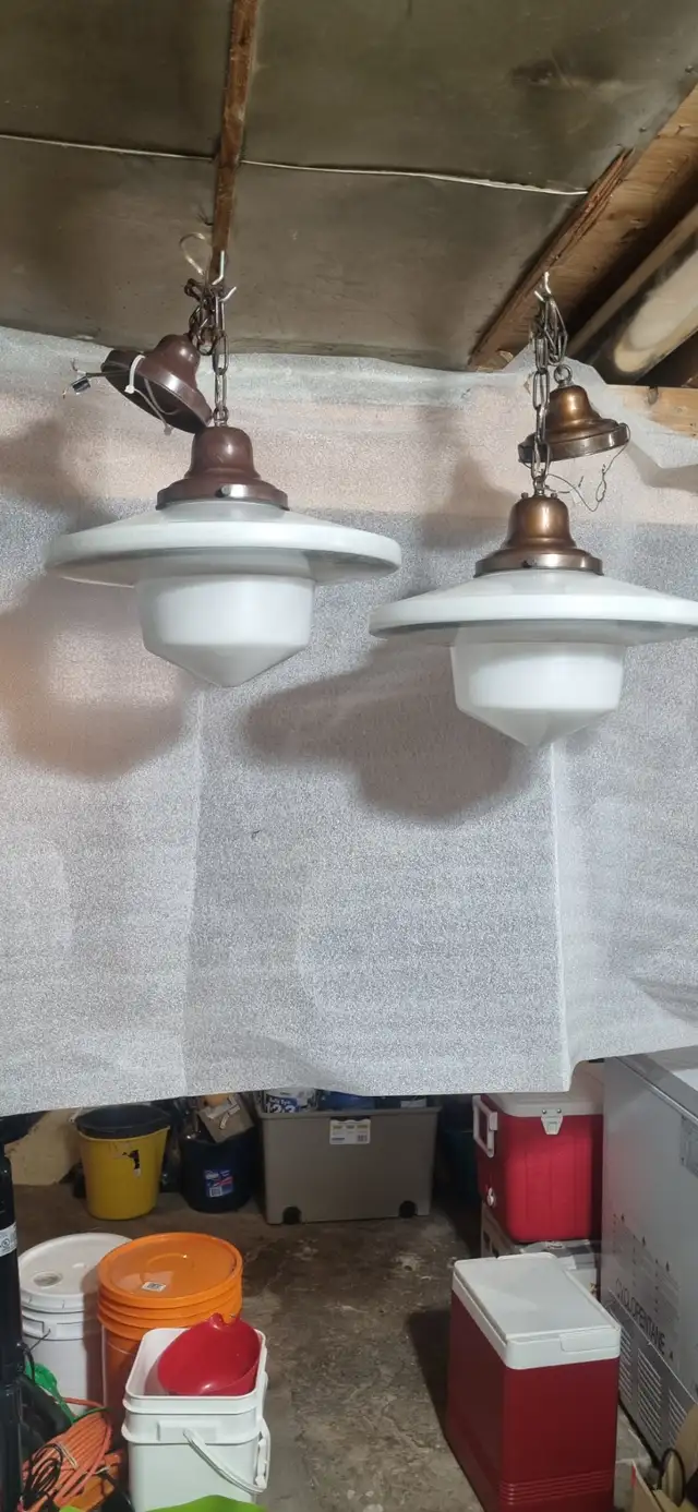 Antique Flying Saucer MCM Pendant lights in Arts & Collectibles in Calgary - Image 4