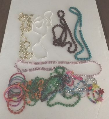 Colliers, Bracelets pour Enfant / Child's Necklaces and Bracelet dans Jouets et jeux  à Longueuil/Rive Sud